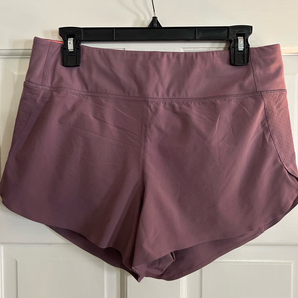 Athleta Run with it 3” shorts - size M
